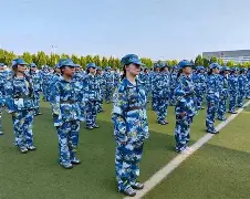 乐鱼app下载页-壮志凌云成长版在线观看